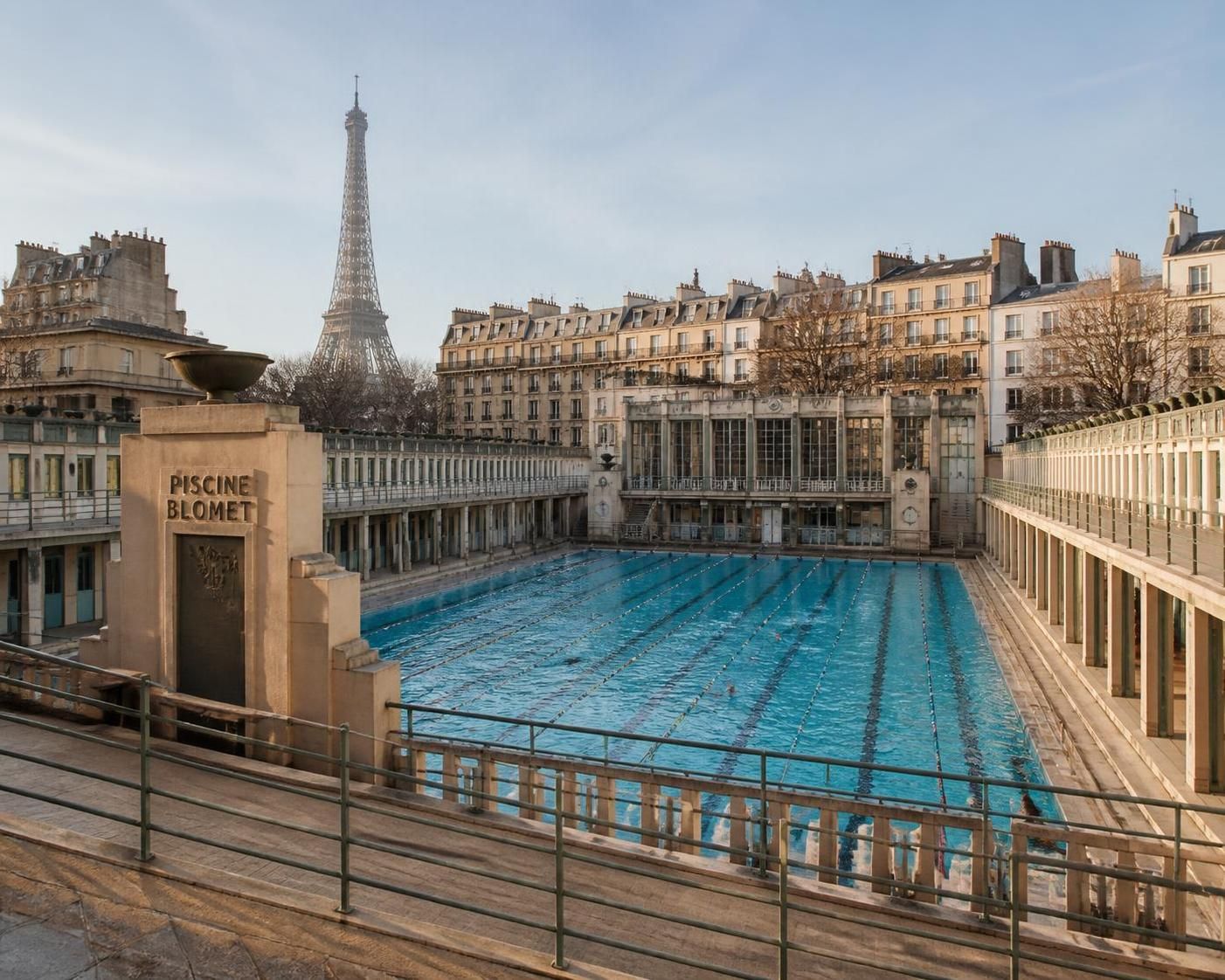 découvrez la piscine blomet, un havre de paix aquatique en plein cœur de paris, idéal pour se détendre et profiter d'un moment de bien-être en ville.